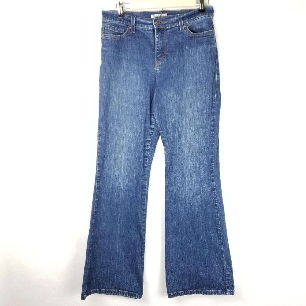 Levi's Jeans 548 size 10 Perfectly Slimming Flare